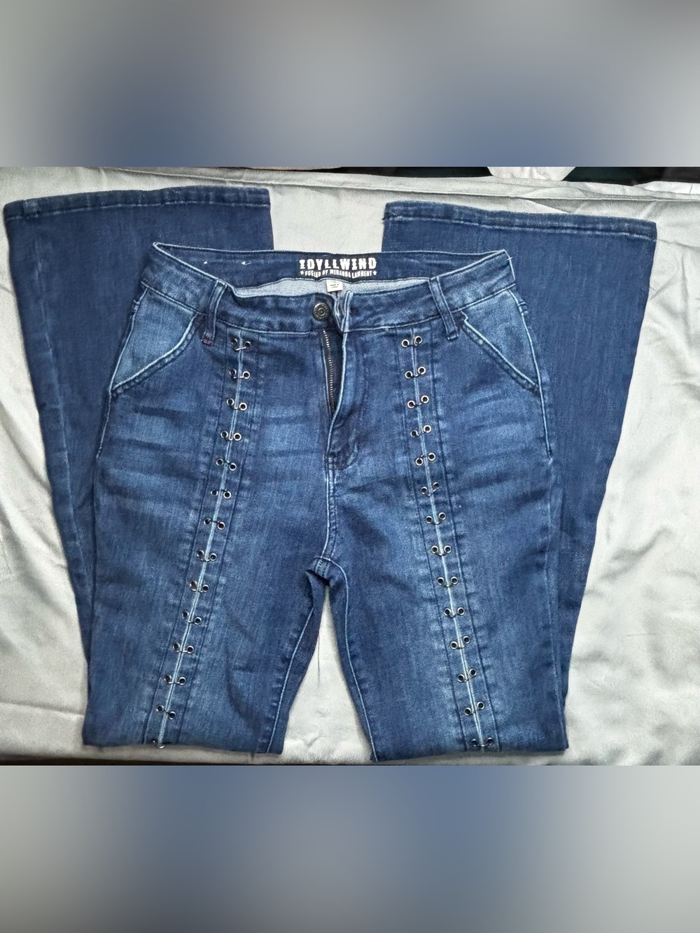 Idyllwind High Rise Flare Jeans ๐ - Picture 5 of 10